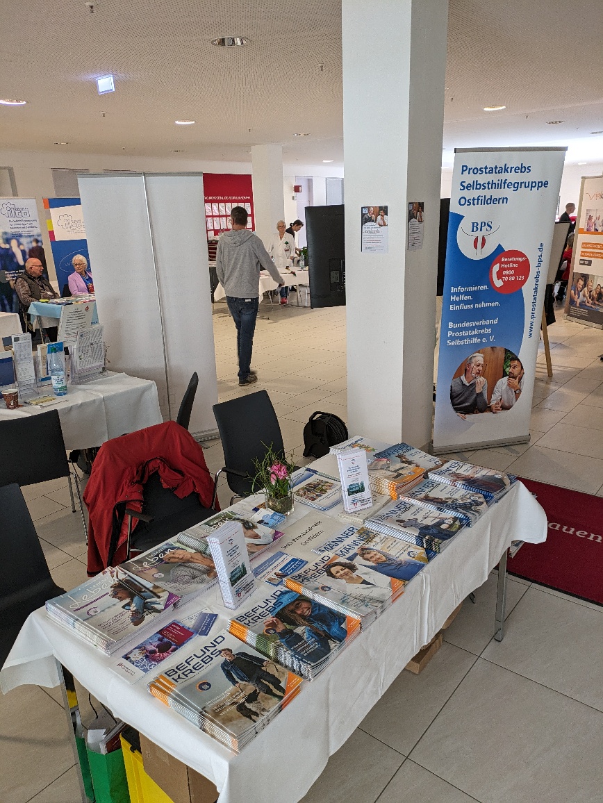 Wir mit unserem Stand beim "Onkologischen Tag" der Medius Klinik Ruit